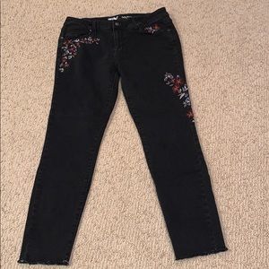 Mossimo black jeans with floral embroidery